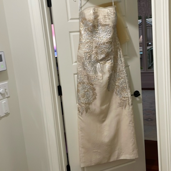 Couture gown Alex Teih. Gold and silver with beaded tulle wrap. - Picture 1 of 6